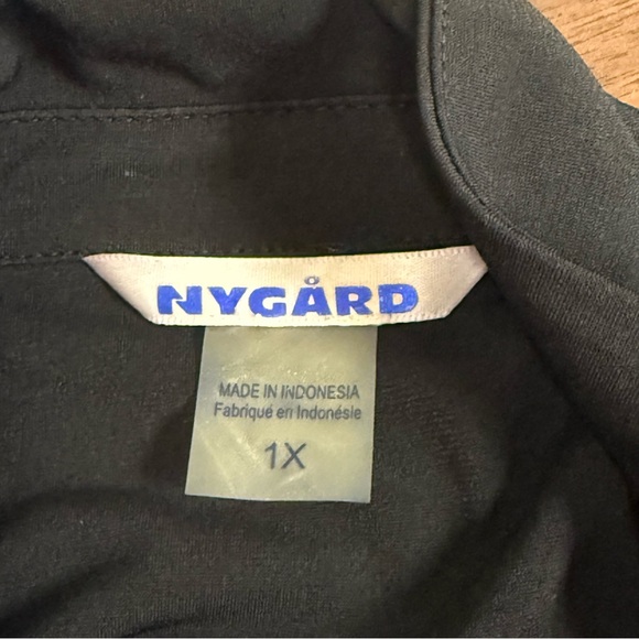 Nygard 1X Black White Striped Floral Blouse Tunic Top Collared 3/4 Sleeve - Picture 6 of 8